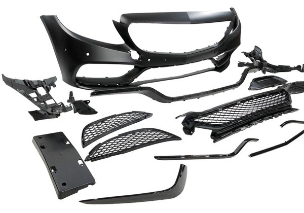 Kit De Carrocería Mercedes W205 SW 2014-2018 Look C63