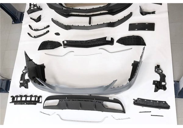 Kit De Carrocería Mercedes W205 2014-2018 4P Look C63