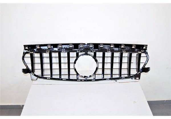 Parrilla Mercedes W117 CLA 2013-2019 Look GTR