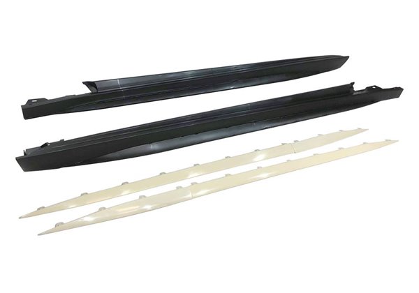 Taloneras Mercedes W206 Sedan / SW Look AMG C63