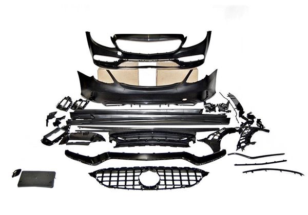 Kit De Carrocería Mercedes W205 4P 2014-2021 Look C63 2019