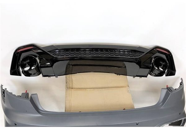 Paragolpes Trasero Audi A4 2020+ Look RS4