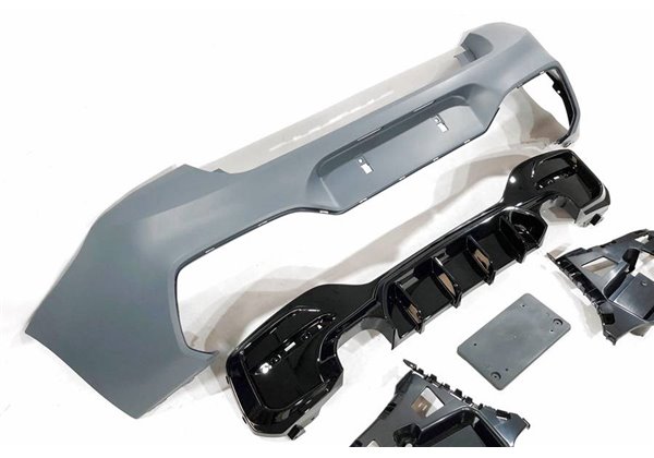 Paragolpes Trasero BMW F20 /F21 LCI 15-18 Look Performance 2 Salidas doble Brillante Negro