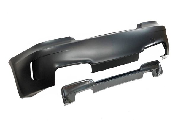 Paragolpes Trasero BMW E82 / E88  Look M1 07-11 Doble Salida