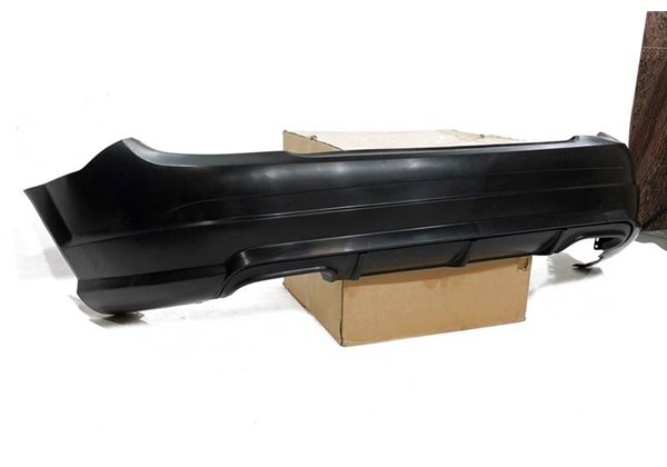 Paragolpes Trasero Mercedes W204 07-13 2-4P Look AMG C63 ABS