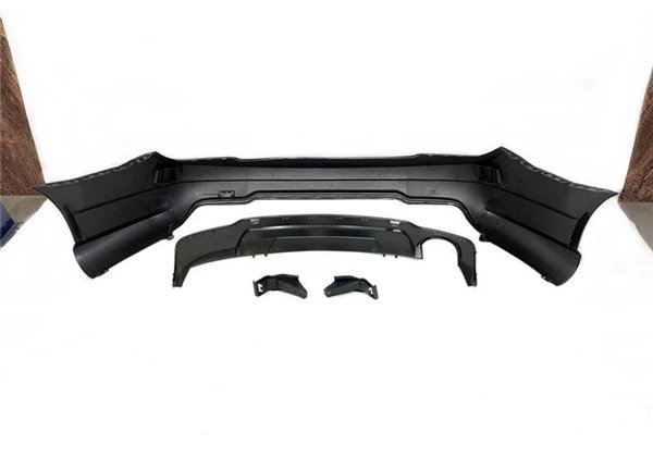Paragolpes Trasero Mercedes W204 07-13 2-4P 1 Salida Look AMG ABS