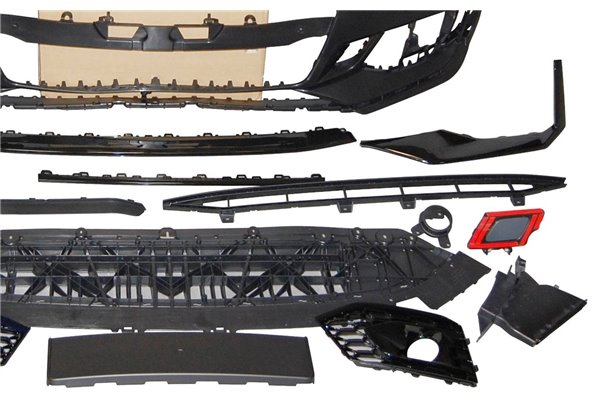 Paragolpes Trasero Mercedes W203 Look C32 AMG