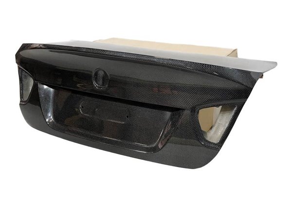 Portón Carbono BMW E90 05-08 CSL