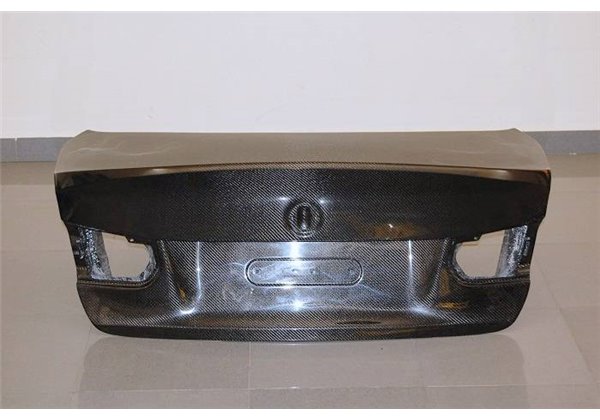 Portón Carbono BMW F30 / F80 CSL