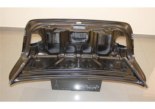 Portón Carbono BMW F30 / F80 CSL