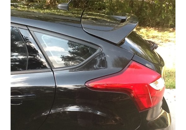 Alerón Ford Focus ST 2012 C/Luz Carbono